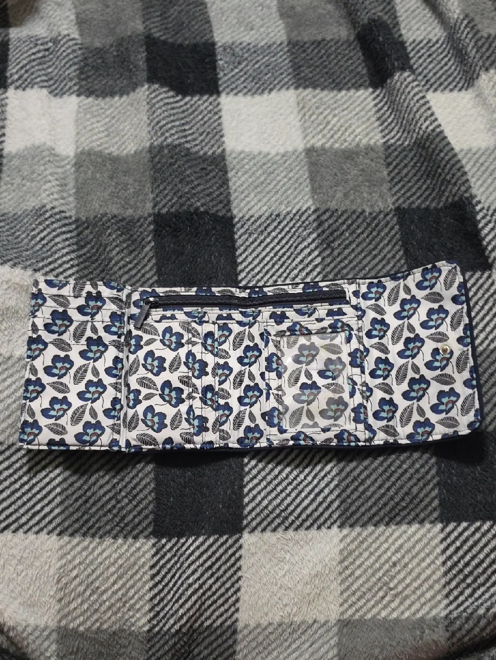 Vera Bradley Navy Blue Riley Quilted Compact Trifold Wallet - Picture 3 of 6